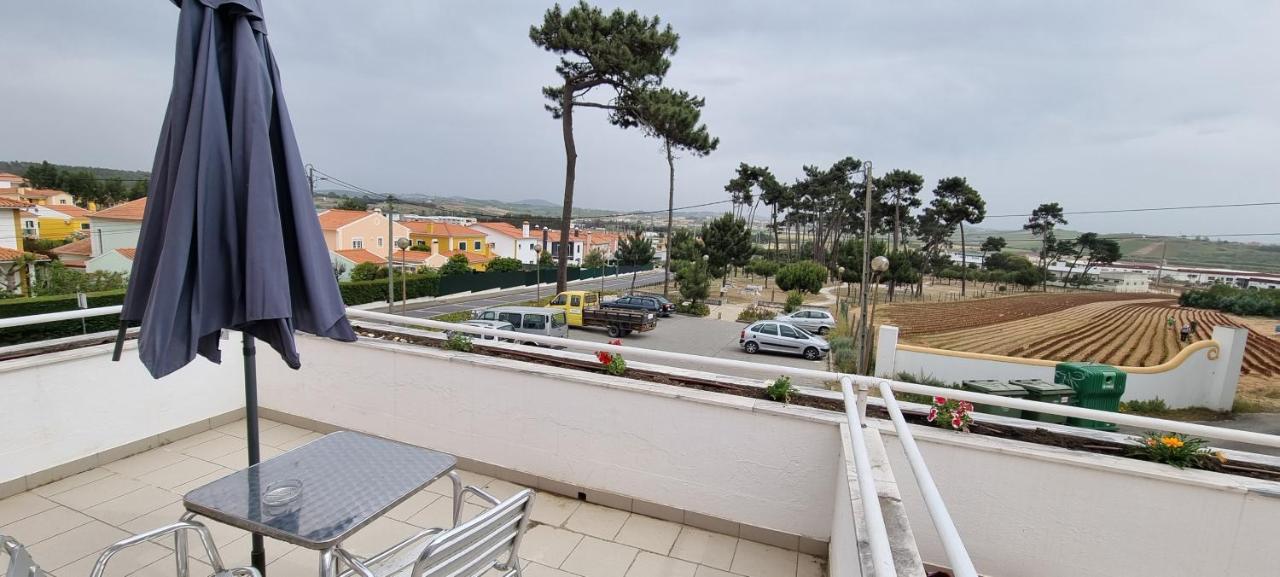 Residencial O Ninho Do Pinhal Hotel Bombardeira Exterior photo